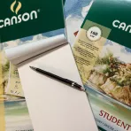 https://www.tintadlaplastykow.pl/gfx/groups/group_12076/t148_blok_rysunkowy_canson_student_160_gsm_big.webp