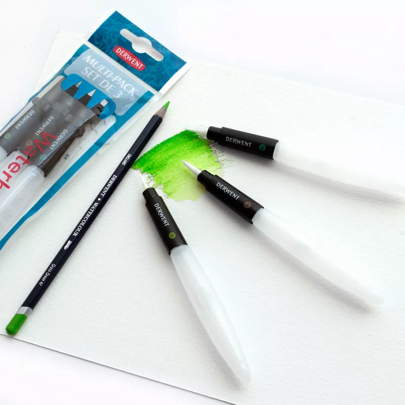 https://www.tintadlaplastykow.pl/gfx/groups/group_12277/t92_water_brush_derwent_800_2.webp