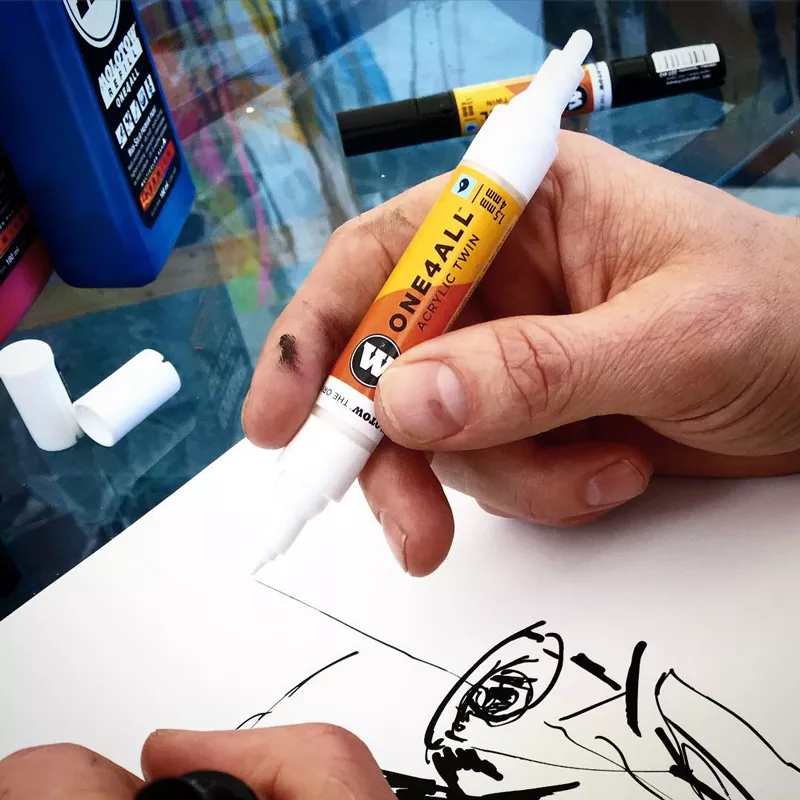 https://www.tintadlaplastykow.pl/gfx/groups/group_12324/t92_markery_molotow_one4all_twin-3.webp