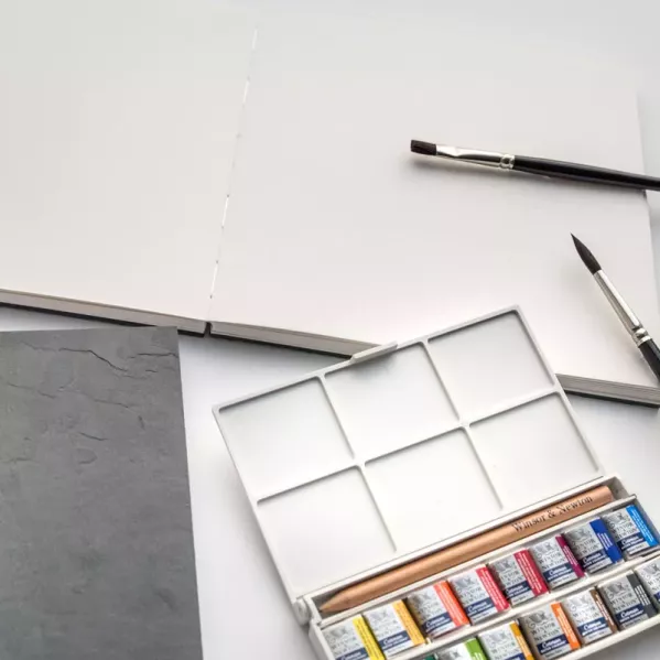 https://www.tintadlaplastykow.pl/gfx/groups/group_16427/t599_szkicownik_smlt_stonebook_watercolour_300_gsm.webp