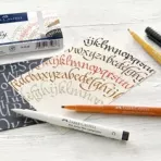 https://www.tintadlaplastykow.pl/gfx/groups/group_17055/t148_Pisaki-do-Kaligrafii-Faber-Castell-Pitt-Artist-Pen-Calligraphy-s.webp