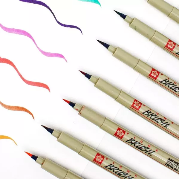 https://www.tintadlaplastykow.pl/gfx/groups/group_17479/t599_sakura_pigma_brush_l.webp