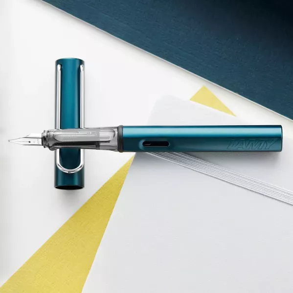 https://www.tintadlaplastykow.pl/gfx/groups/group_18967/t599_Lamy-Al-star-petrol.webp