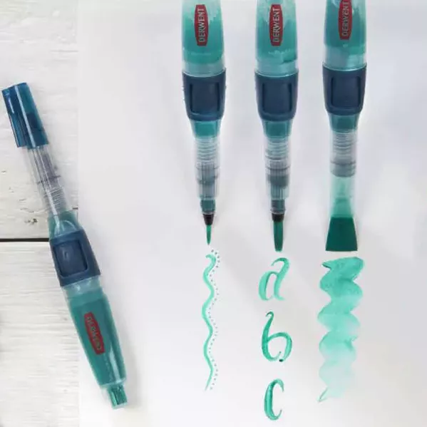 https://www.tintadlaplastykow.pl/gfx/groups/group_19283/t599_Derwent-Push-Button-Waterbrush_2l.webp