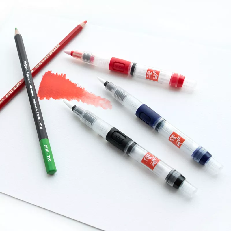 https://www.tintadlaplastykow.pl/gfx/groups/group_19285/t92_water_brush_caran_d_ache_800_2.webp