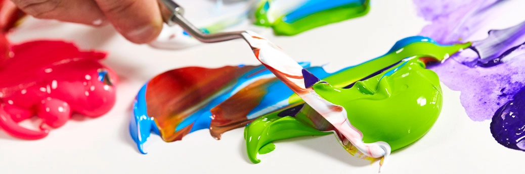 /gfx/groups/group_19543/carousel/liquitex_producer_hero_title.webp