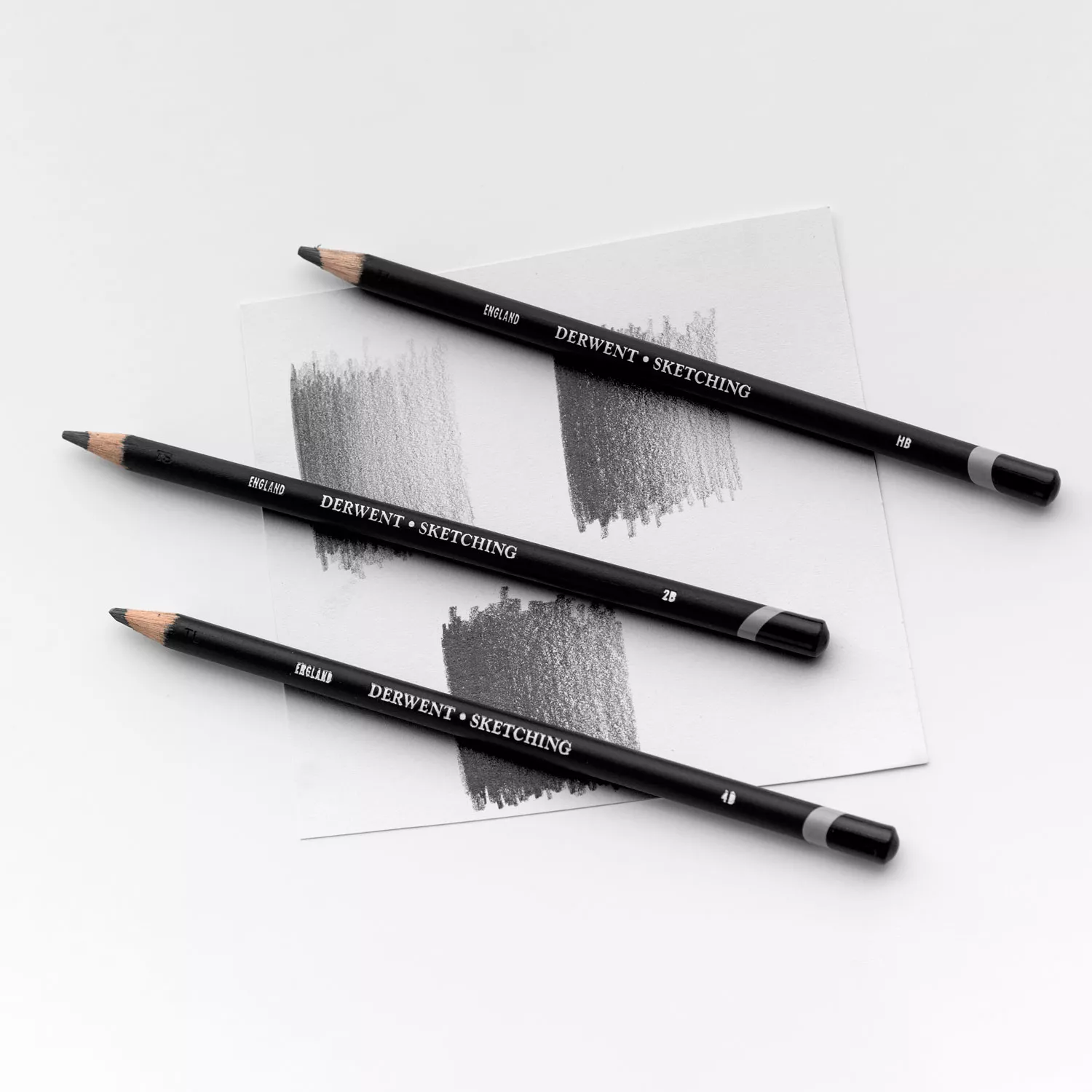 https://www.tintadlaplastykow.pl/gfx/groups/group_2255/t92_derwent_sketching_pencils_2.webp