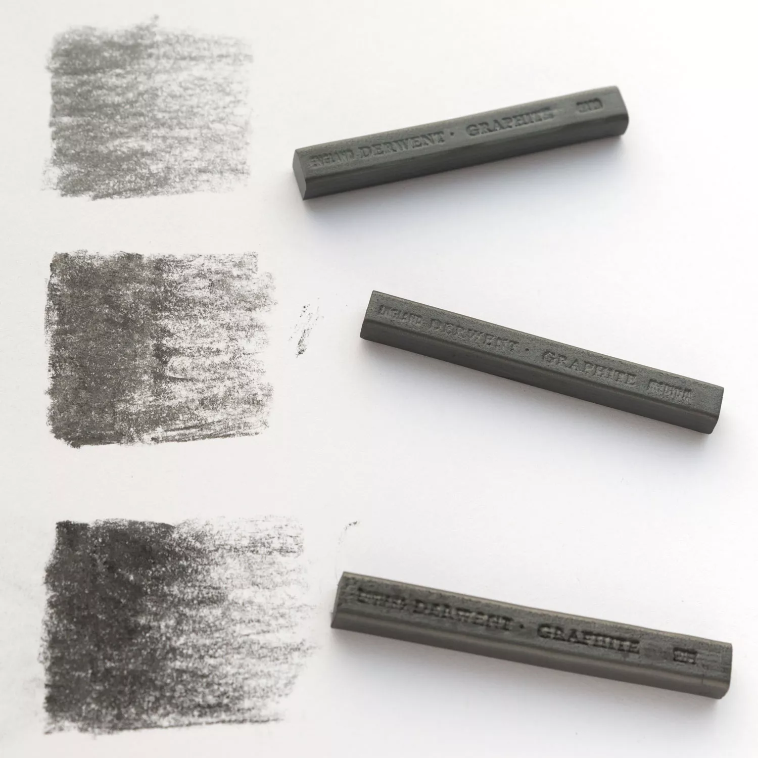https://www.tintadlaplastykow.pl/gfx/groups/group_2259/t92_Grafit-do-rysowania-Derwent-Natural-Graphite-3.webp