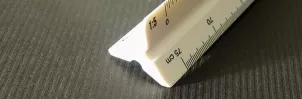 Skal&oacute;wka Plastikowa Leniar 30 cm 