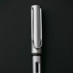 https://www.tintadlaplastykow.pl/gfx/photos/offer_10195117/pioro-lamy-alstar-graphite-f_2_715987826132914.webp