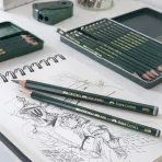 https://www.tintadlaplastykow.pl/gfx/photos/offer_124447/oloacutewek-faber-castell-castell-9000-b_4_1692777907121810.webp