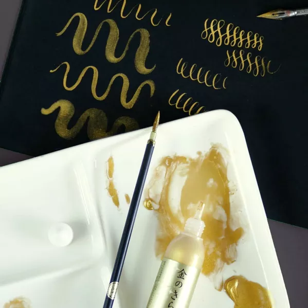 https://www.tintadlaplastykow.pl/gfx/photos/offer_27593497/pasta-kuretake-gold-mica-30-g-ba3016_4_1230584803072159.webp
