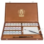 https://www.tintadlaplastykow.pl/gfx/photos/offer_44965214/farby-akwarelowe-schmincke-horadam-48-kostek-wooden-box-74348_2_33152382164818.webp