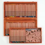 https://www.tintadlaplastykow.pl/gfx/photos/offer_45851808/kredki-derwent-lightfast-wooden-box-100-2305693_2_128507445145635.webp