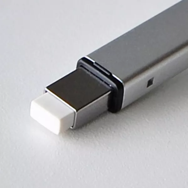https://www.tintadlaplastykow.pl/gfx/photos/offer_47426747/gumka-tombow-mono-zero-metal-type-prostokatna-25-x-5-mm-silver-ehkums04_2_959680032113815.webp