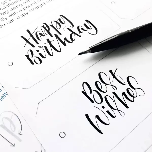 https://www.tintadlaplastykow.pl/gfx/photos/offer_48312207/zestaw-do-liternictwa-pentel-komplet-7-narzedzi-zestaw7_2_1746732225120156.webp