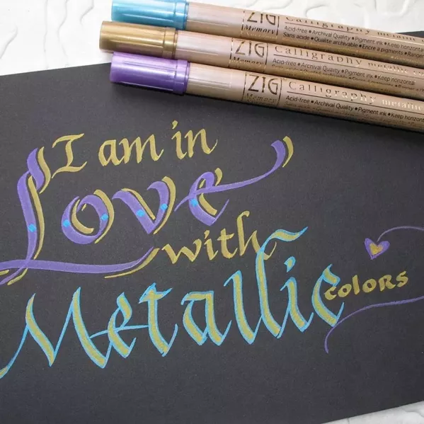 https://www.tintadlaplastykow.pl/gfx/photos/offer_48726001/pisaki-do-kaligrafii-kuretake-zig-calligraphy-metallic-pen-6-set-ms84006v1_4_2085910442115252.webp