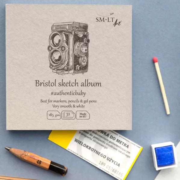 https://www.tintadlaplastykow.pl/gfx/photos/offer_53372581/szkicownik-smlt-art-bristol-sketch-smooth-185-gsm-32-ark-aparat-9-x-9-cm-mini-kwadrat-fb321859_2_1117622817150448.webp
