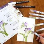 https://www.tintadlaplastykow.pl/gfx/photos/offer_60244137/zestaw-kuretake-exploring-watercolor-how-to-paint-flowers-gradation-ew2_2_1885183881082538.webp