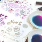 https://www.tintadlaplastykow.pl/gfx/photos/offer_67557532/farby-kuretake-gansai-tambi-granulating-colors-5--1-pan-set-mc20gn5v_5_1147436822095255.webp