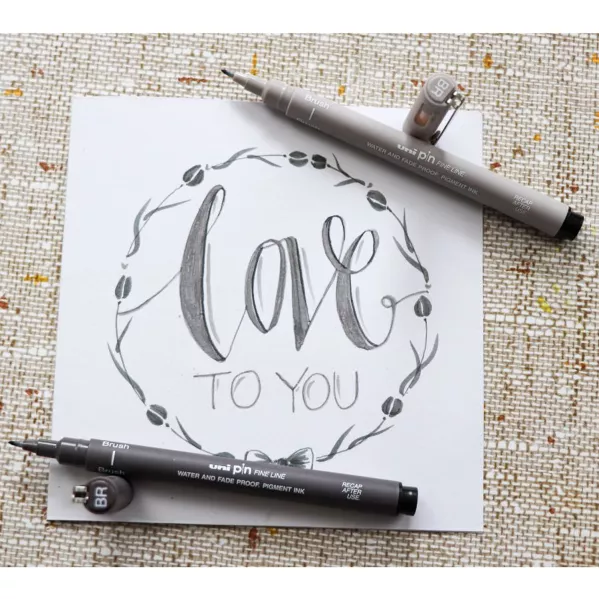 https://www.tintadlaplastykow.pl/gfx/photos/offer_69084852/pisaki-do-kaligrafii-uni-pin-brush-art-5-set-asp014_4_199993065155244.webp