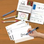 https://www.tintadlaplastykow.pl/gfx/photos/offer_69684539/zestaw-do-kaligrafii-kuretake-a-to-zig-calligraphy-starter-kit-ecf101005_2_976140096090926.webp