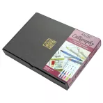 https://www.tintadlaplastykow.pl/gfx/photos/offer_69684539/zestaw-do-kaligrafii-kuretake-a-to-zig-calligraphy-starter-kit-ecf101005_3_1060846139091427.webp