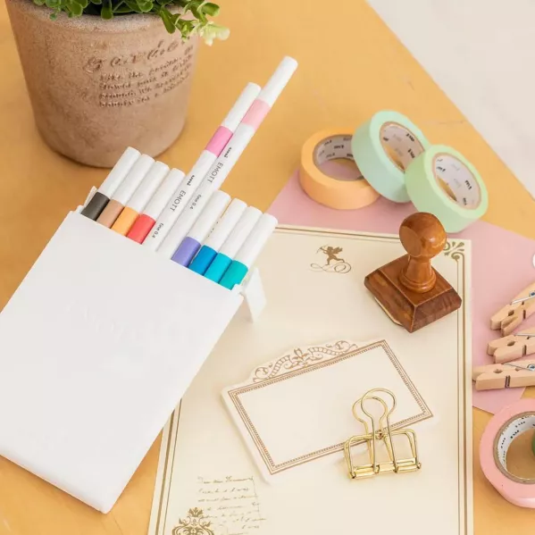 https://www.tintadlaplastykow.pl/gfx/photos/offer_69685209/cienkopisy-uni-emott-04-mm-10-colors-no-2-pemsy-10c-no-21_6_515388197093731.webp